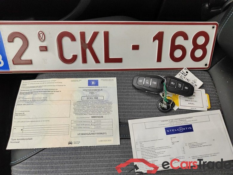 Peugeot 3008 Hybrid 225 e-Auto8 Active Pack 5d #4