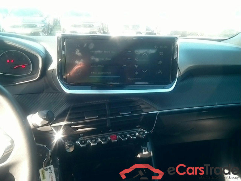 Peugeot 2008 1.2 Puretech LED Navi Klima PDC ... #4