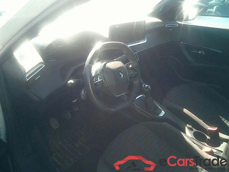 Peugeot 2008 1.2 Puretech LED Navi Klima PDC ... #3