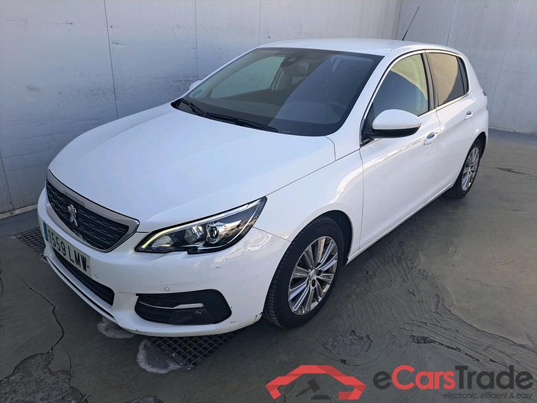 PEUGEOT 308 / 2017 / 5P / berlina con portón 5p Allure PureTech 130 S&S #1