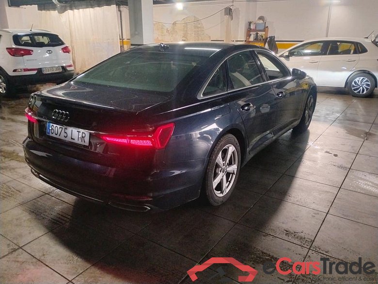 AUDI A6 / 2018 / 4P / sedán 50 TFSIe quattro S tronic Sport #2