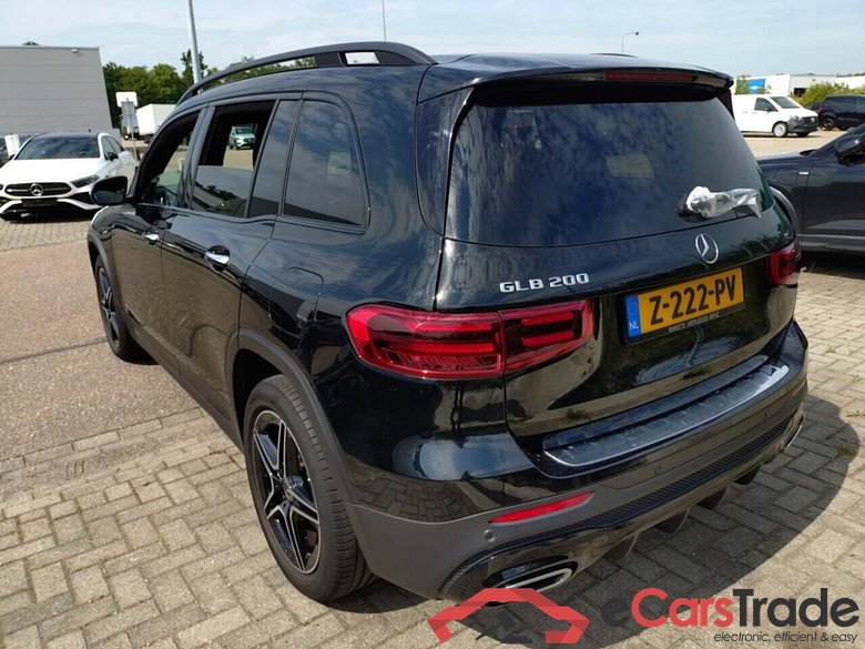 MERCEDES-BENZ GLB 200 AMG Line #3