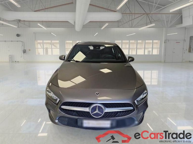 MERCEDES-BENZ CLASSE A / 2018 / 5P / BERLINA A 180 D AUTOMATIC BUSINESS EXTRA #6