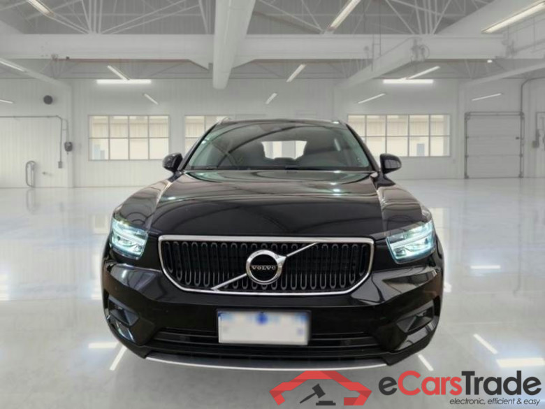 VOLVO XC40 / 2017 / 5P / SUV T3 AUTOMATICO MOMENTUM PRO #6