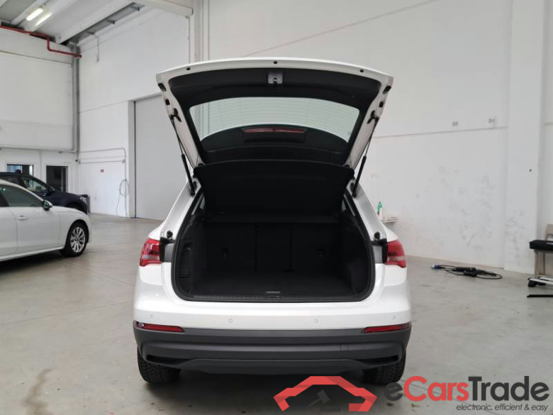 AUDI Q3 / 2018 / 5P / SUV 45 TFSI E S TRONIC #5