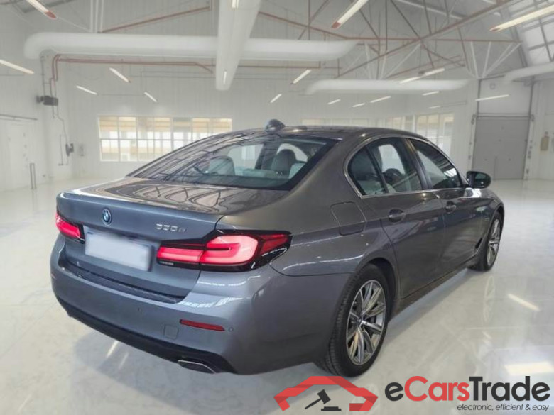 BMW SERIE 5 / 2020 / 4P / BERLINA 530E BUSINESS AUTO #2