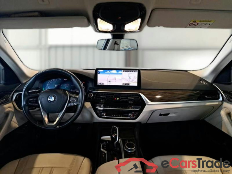 BMW SERIE 5 / 2020 / 4P / BERLINA 530E BUSINESS AUTO #3