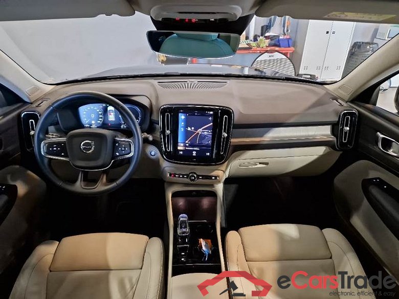 VOLVO XC40 / 2017 / 5P / SUV T5 PLUG-IN HYBRID AUTO RECHARGE INSCR. #3