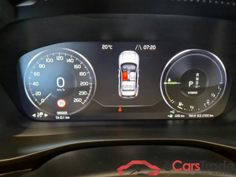 VOLVO XC40 / 2021 / 5P / SUV T5 RECHARGE PLUG-IN AUTO CORE #4