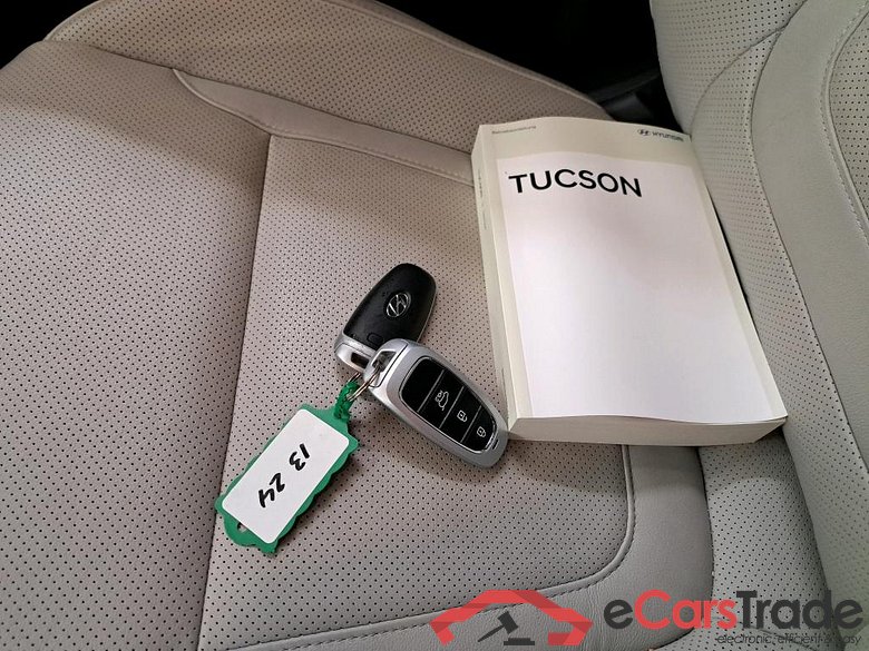 Hyundai Tucson 1.6 T-GDI 48V MHEV Premium 5d #4