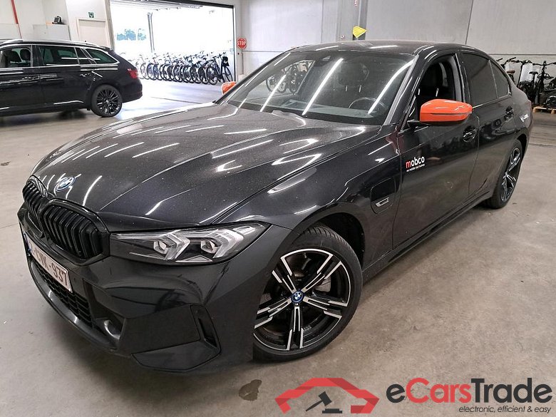 BMW - BMW 3 BERLINE 320e 204PK M Sport With Sport Seats & Parking Assistant Pack * HYBRID *