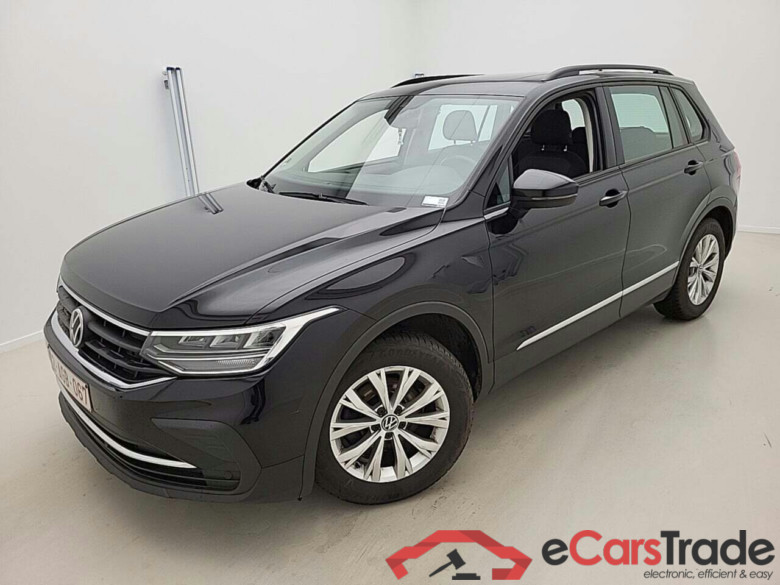 Volkswagen Tiguan 1.5 TSI Life Pano LED ACC Navi Camera Klima PDC ...