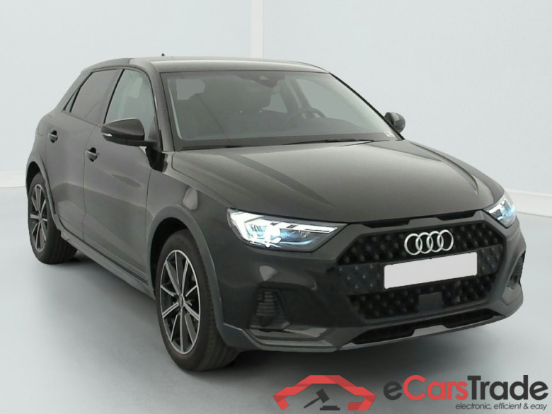 Audi A1 30 TFSI 110 ch S tronic 7 Design Luxe #1