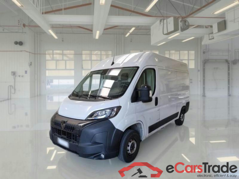 PEUGEOT BOXER / 2023 / 4P / FURGONE 2.2 BLUEHDI 120 SeS 330 L2H2 #1