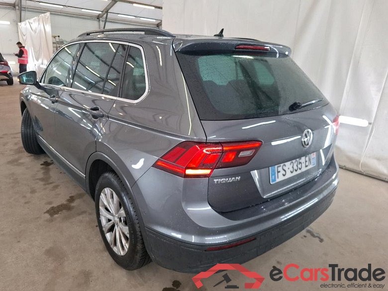 VOLKSWAGEN Tiguan / 2016 / 5P / SUV 2.0 TDI 150 DSG7 Confortline Business #2
