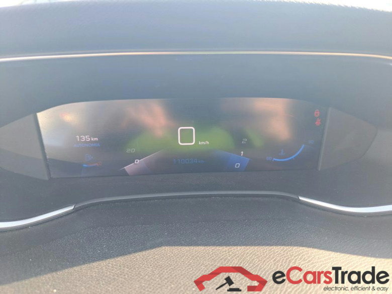 PEUGEOT 308 / 2017 / 5P / berlina con portón 5p Active Pack BlueHDi 130 S&S #4