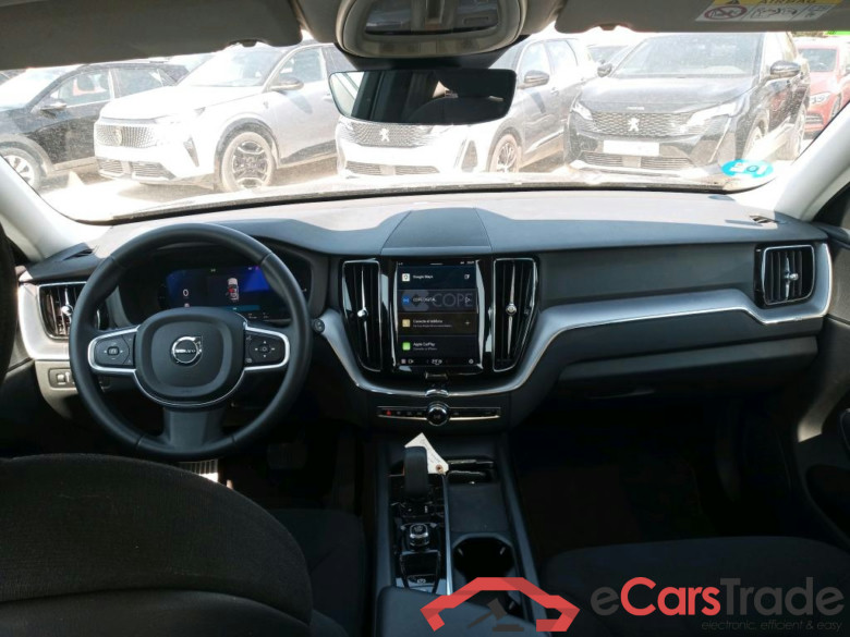 VOLVO XC60 / 2017 / 5P / todoterreno 2.0 T6 AWD Recharge Inscription Exp Auto #3