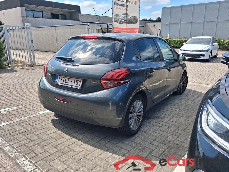 PEUGEOT 208 1.2i PureTech Style #3