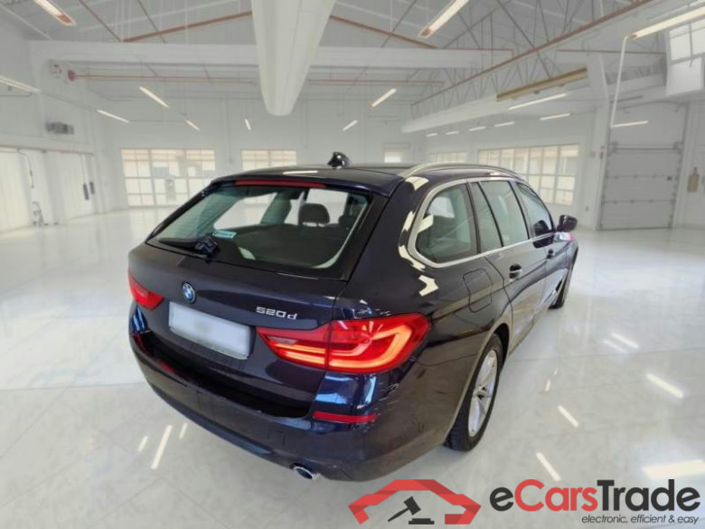 BMW SERIE 5 / 2016 / 5P / STATION WAGON 520D AUT BUSINESS TOURING #2