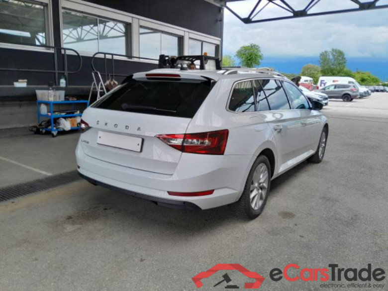 SKODA SUPERB WAGON / 2019 / 5P / STATION WAGON 2.0 TDI EVO 110KW EXECUTIVE DSG #2