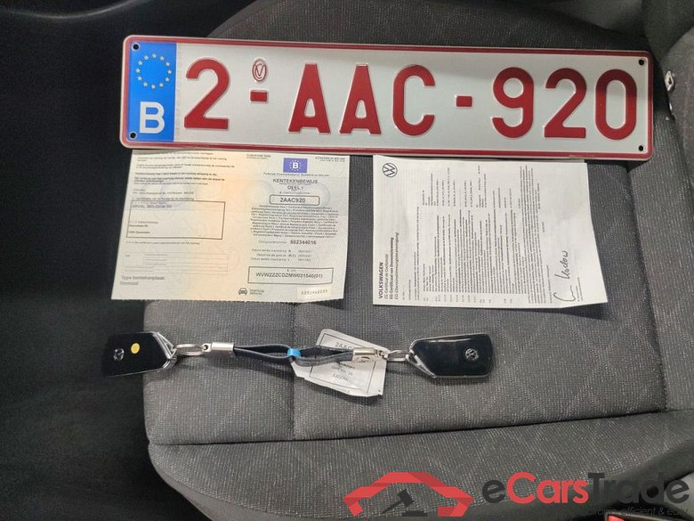 Volkswagen Golf VIII 1.0 TSI 81kW Life 5d #4