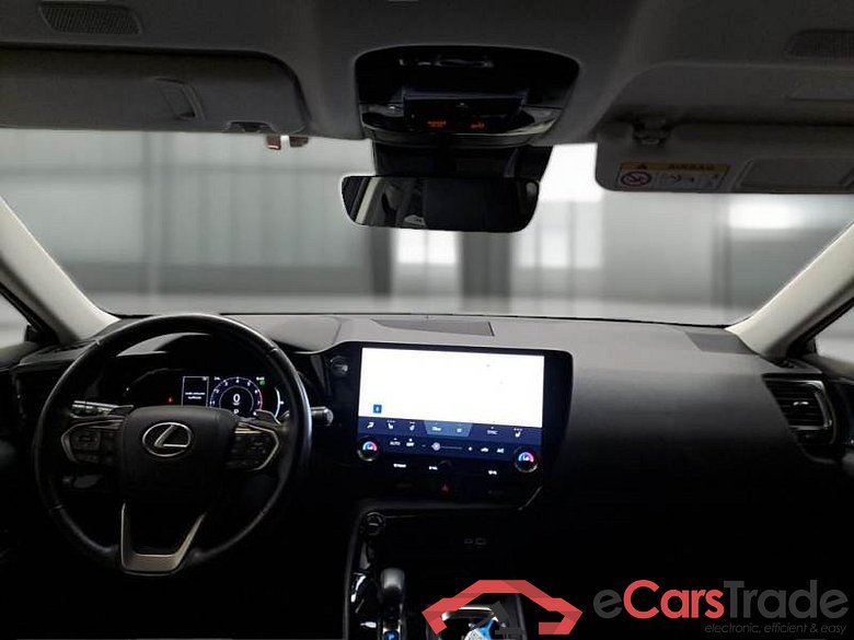 LEXUS NX / 2021 / 5P / SUV PLUG-IN PREMIUM 4WD MY22 #3