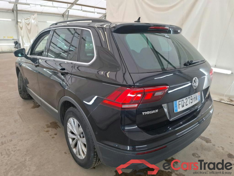 VOLKSWAGEN Tiguan / 2016 / 5P / SUV 2.0 TDI 150 DSG7 Confortline Business #2