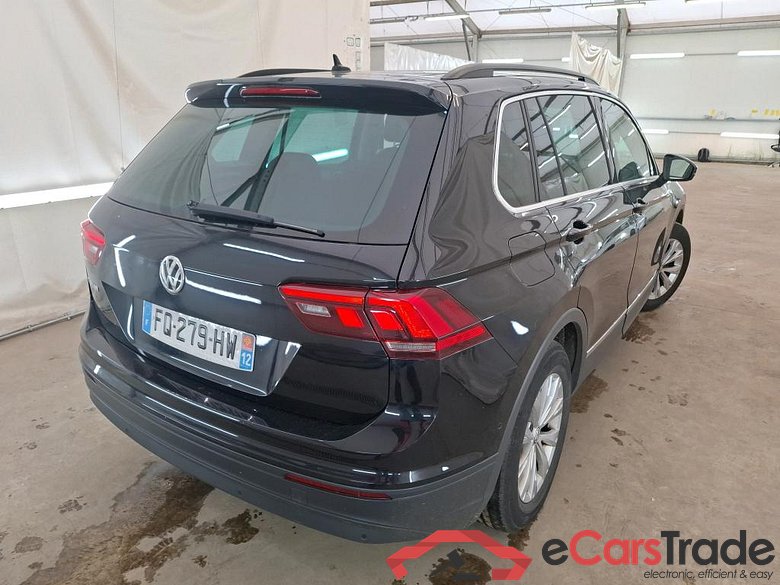 VOLKSWAGEN Tiguan / 2016 / 5P / SUV 2.0 TDI 150 DSG7 Confortline Business #3
