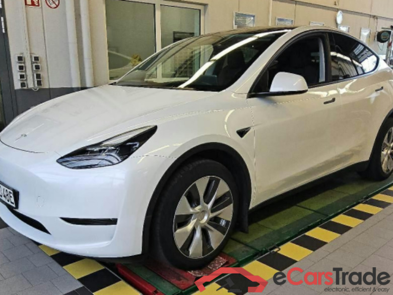 TESLA Model Y Long Range Dual Motor AWD 5d 378kW #1