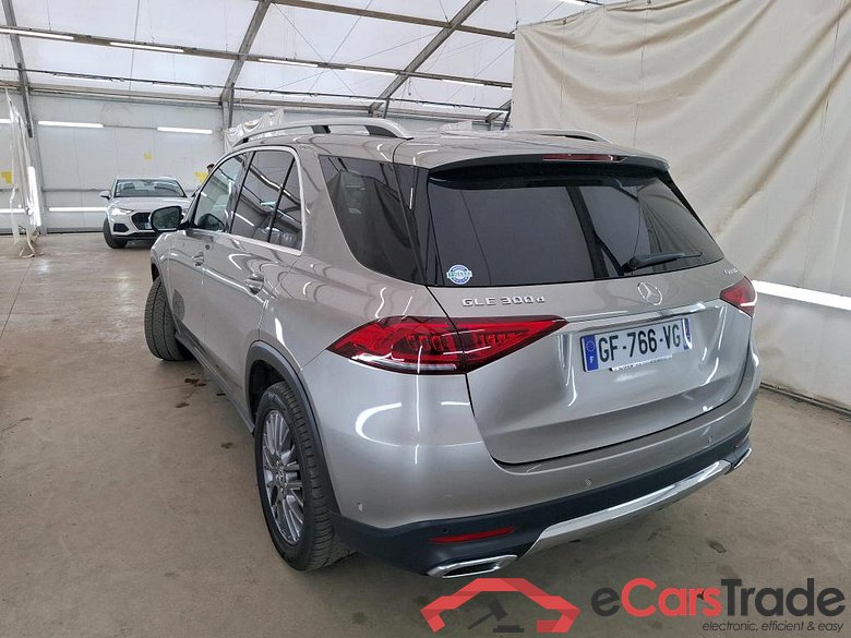 MERCEDES-BENZ GLE / 2019 / 5P / SUV GLE 300 d 4MATIC Avantgarde Line #2
