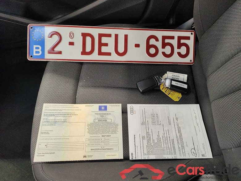 Audi A4 Avant 2.0 35 TFSi 110kW S tronic S line Busine 5d #4