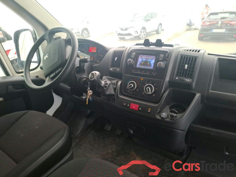 PEUGEOT Boxer / 2014 / 4P / Fourgon tôlé BlueHDi 120 S&S ASPHALT 333 L1H2 #5