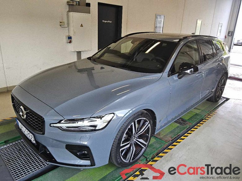 Volvo V60 Kombi (2018->) DE - Kb5 B5 (Benzin) AWD EU6d, Plus Dark Mild-Hybrid, 2021 - 2022 #1