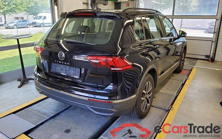 Volkswagen Tiguan (AX1)(07.2020->2024) DE - SUV5 1.5 TSI BMT/Start-Stopp EU6d, Life OPF, (Facelift) 2020 - 2023 #3