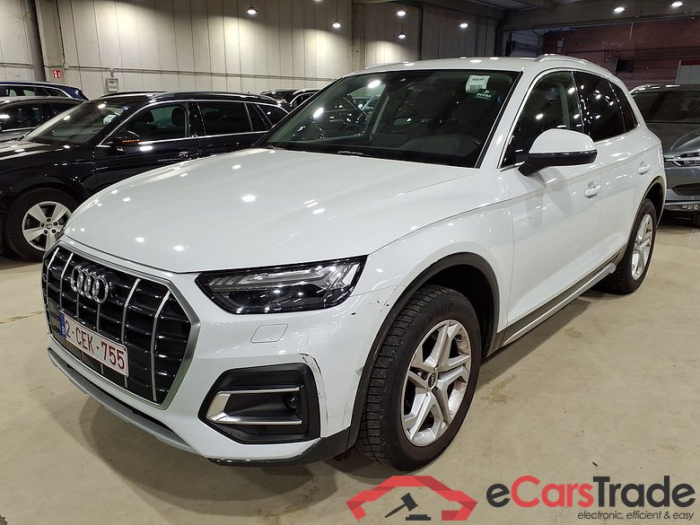 AUDI Q5 2.0 40 TDI S TRONIC QUATTRO B. ED. ADV