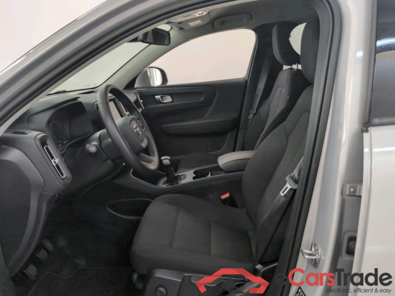 VOLVO XC40 1.5 T2 ESSENTIAL #5