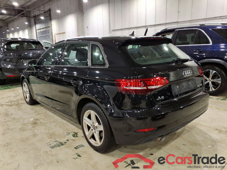 AUDI A3 SPORTBACK DIESEL - 2017 30 TDi (EU6d-TEMP) STOCK #2