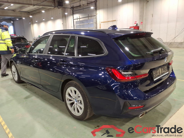 BMW 3 SERIES TOURING 2.0 330E (215KW) TOURING #2