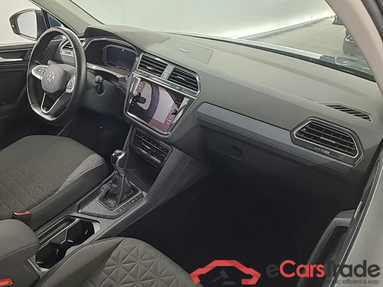 VOLKSWAGEN Tiguan 1.5 TSI 110kW Life Business 5D #6