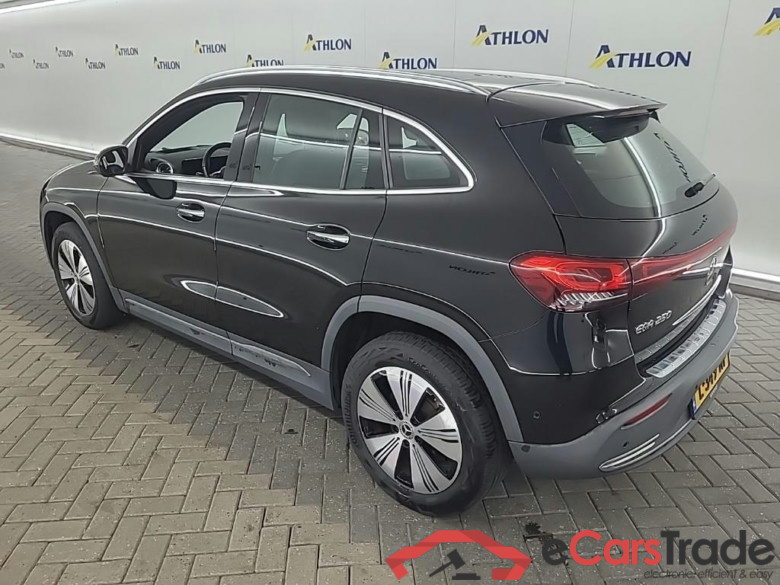 MERCEDES-BENZ EQA 250 Business Solution Luxury auto 5D 140kW #4