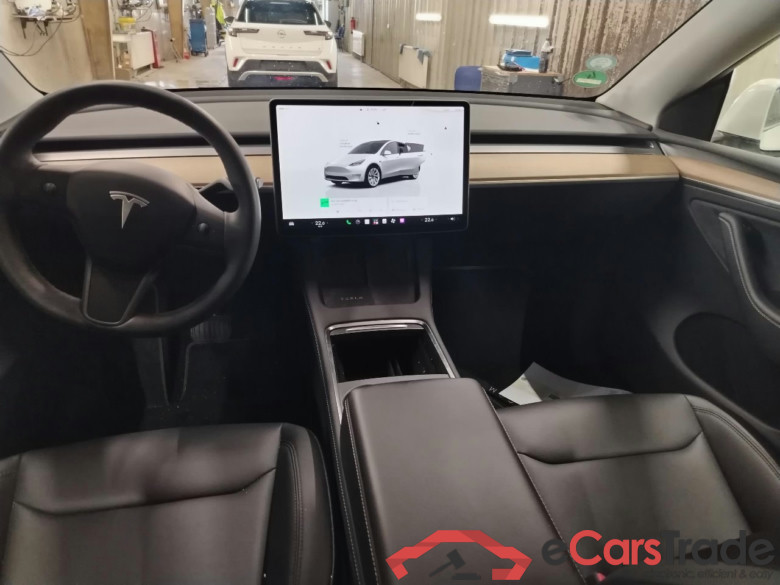 TESLA Model Y Long Range Dual Motor AWD 5d 378kW #3