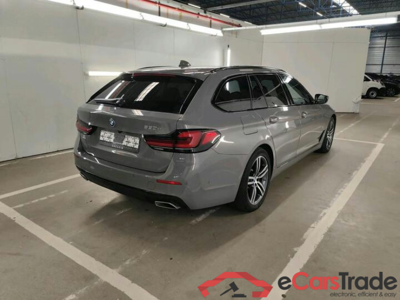 BMW 5 Reeks Touring 5 Reeks Touring 530e Auto (PHEV) 215kW/292pk  5D/P Auto-8 #4