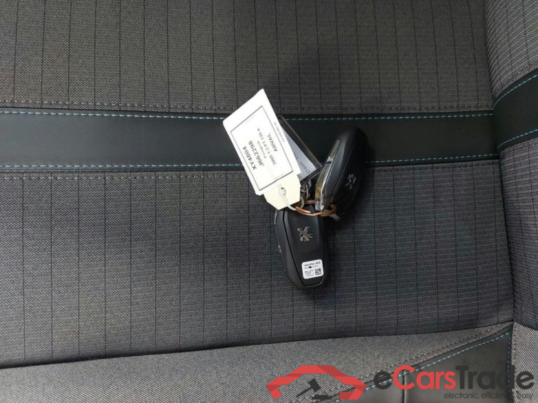PEUGEOT 2008 - 2020 1.2 PureTech 130 Allure S&S (EU6.3) 5d #4