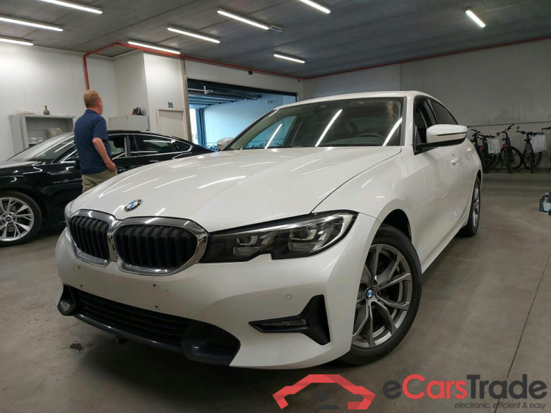 BMW - BMW 3 BERLINE 318dA 136PK Sport Pack Business & DAB & PDC Front & Rear #1