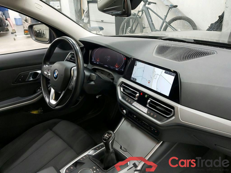 BMW - BMW 3 TOURING 318d 136PK Business Edition With Climatic & Navigation & Cruise Control & PDC Front & Rear #3