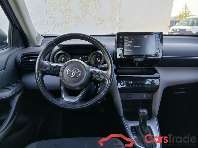TOYOTA Yaris Cross / 2021 / 5P / todoterreno 1.5 120H Business Plus #2
