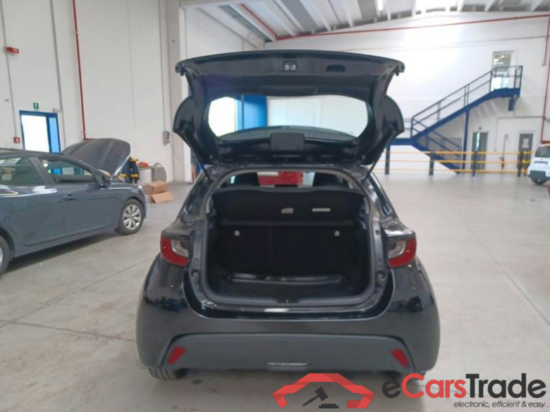 TOYOTA YARIS / 2020 / 5P / BERLINA HYBRID BUSINESS MY21 #5