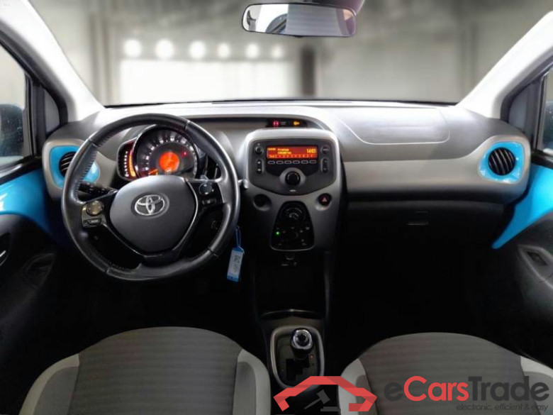 TOYOTA AYGO CONNECT / 2018 / 5P / BERLINA 1.0 VVT-I X-COOL MMT #3