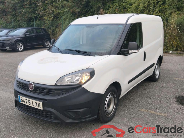FIAT Doblò Cargo/2015/3P/furgón derivado de turismo Cargo Base 1.6 Mjet 66kW (90CV) #1