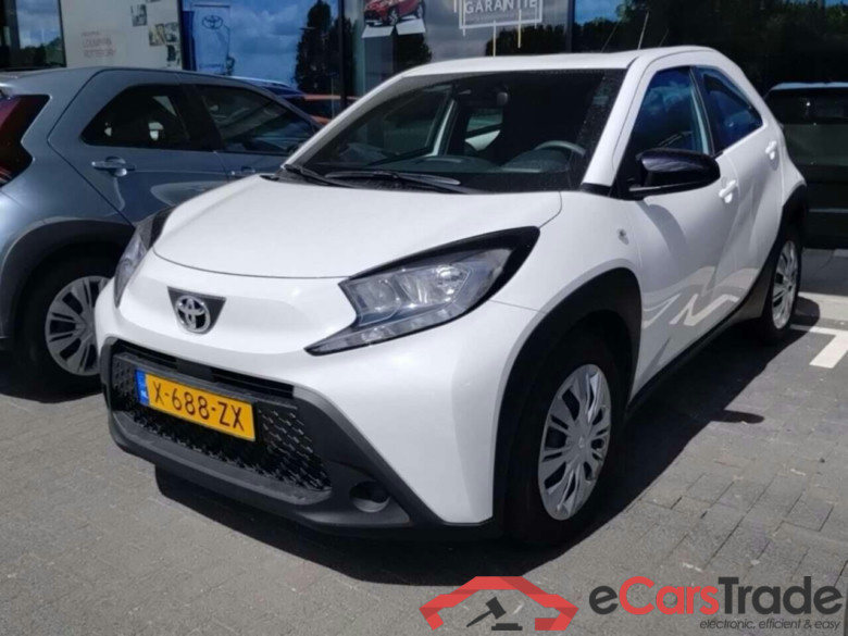 TOYOTA Aygo X 1.0 VVT-i S-CVT Play #1